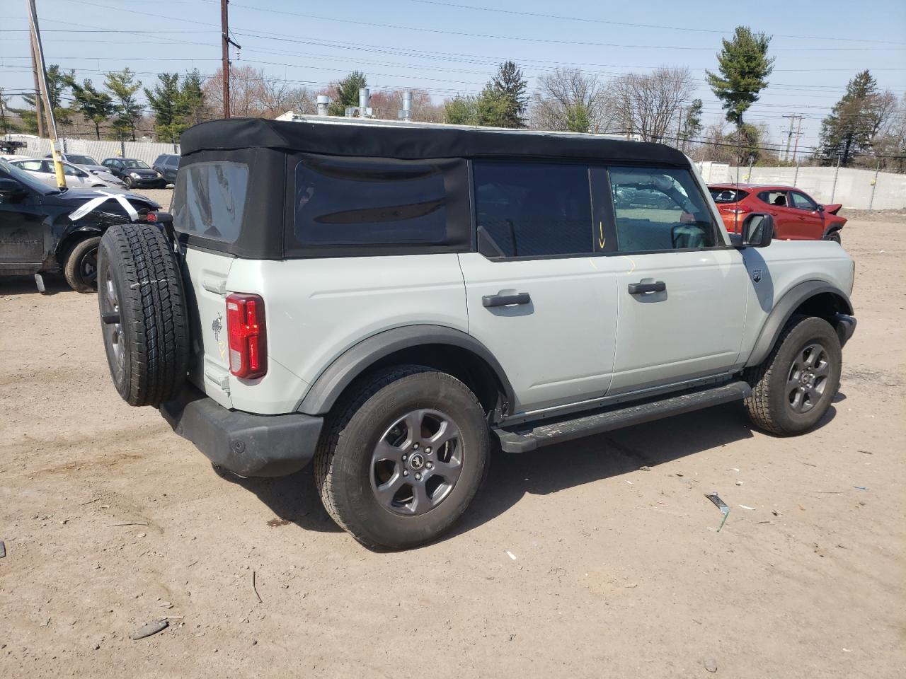 2022 Ford Bronco Base VIN: 1FMEE5BP5NLB18187 Lot: 47090234