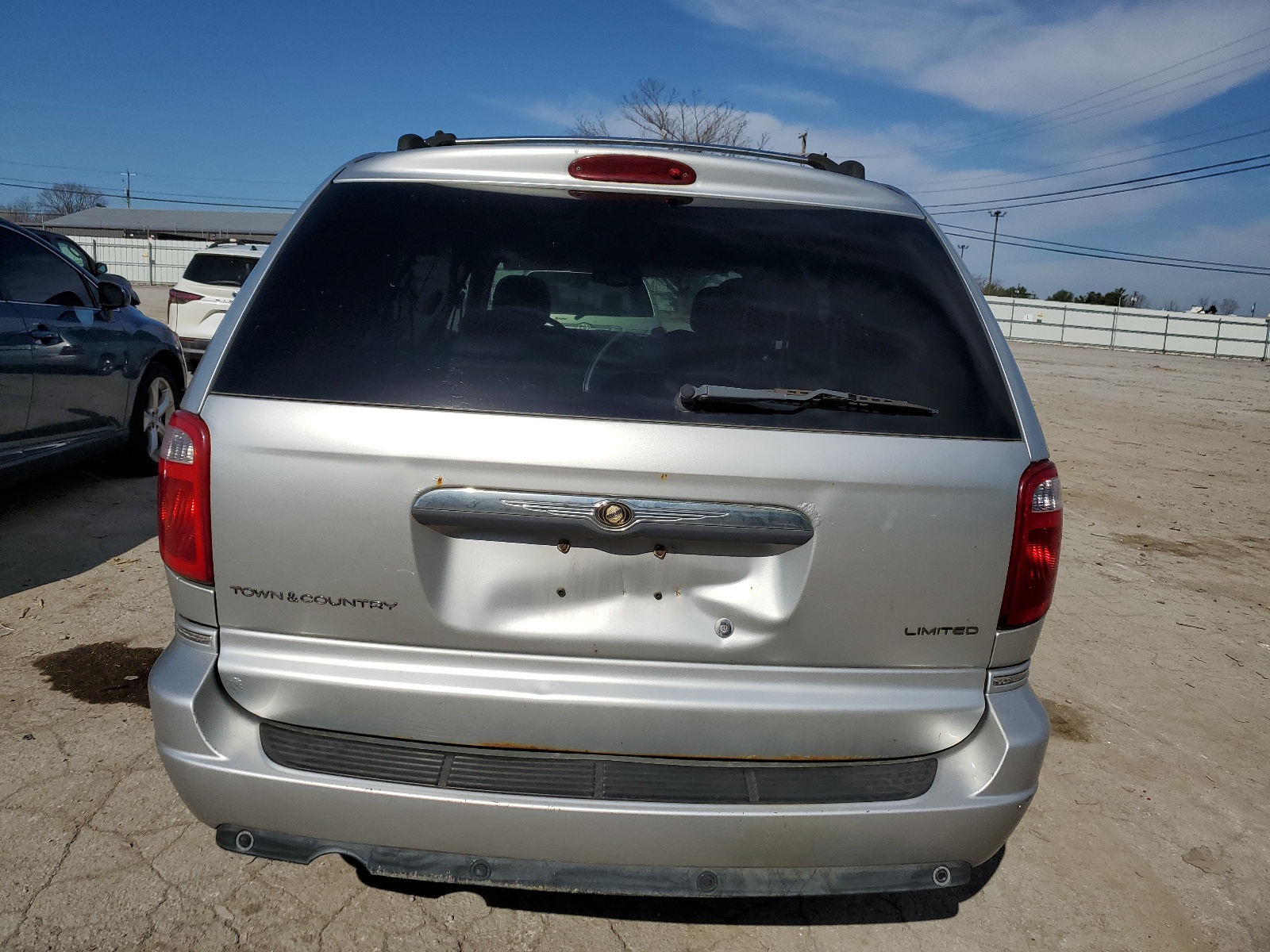 2C8GP64L85R548079 2005 Chrysler Town & Country Limited