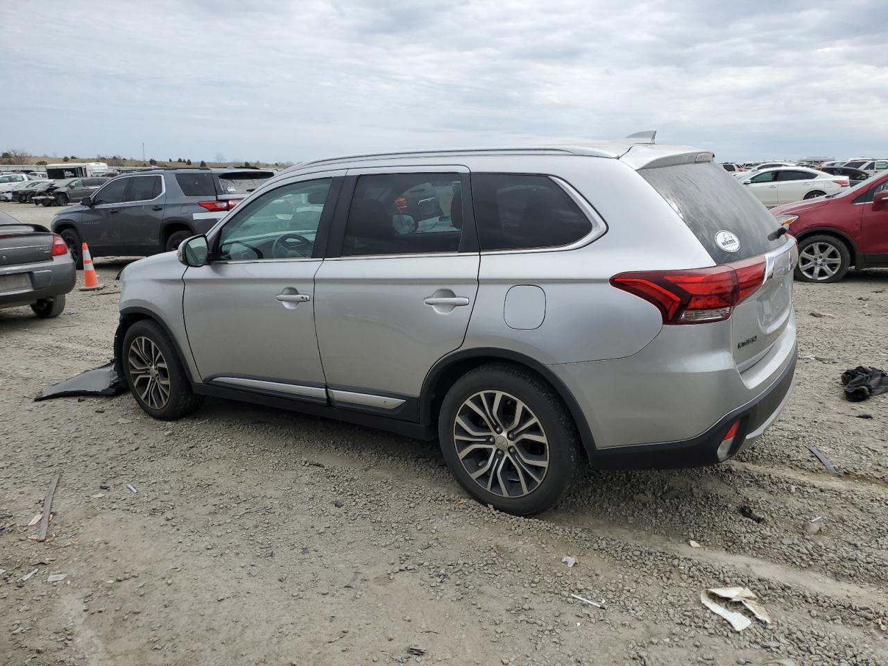 2018 Mitsubishi Outlander Se VIN: JA4AD3A30JZ038385 Lot: 48142984