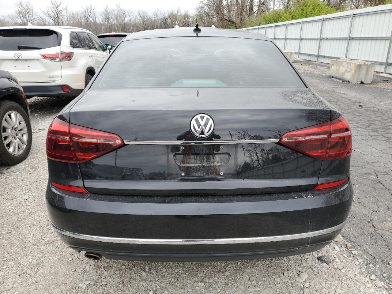 2018 Volkswagen Passat Se VIN: 1VWBA7A32JC046059 Lot: 48071074