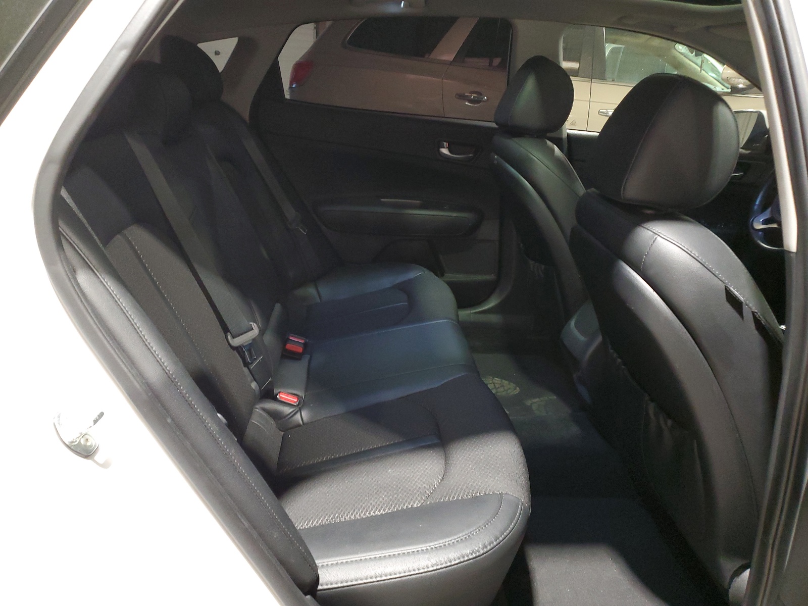 5XXGT4L37JG243310 2018 Kia Optima Lx