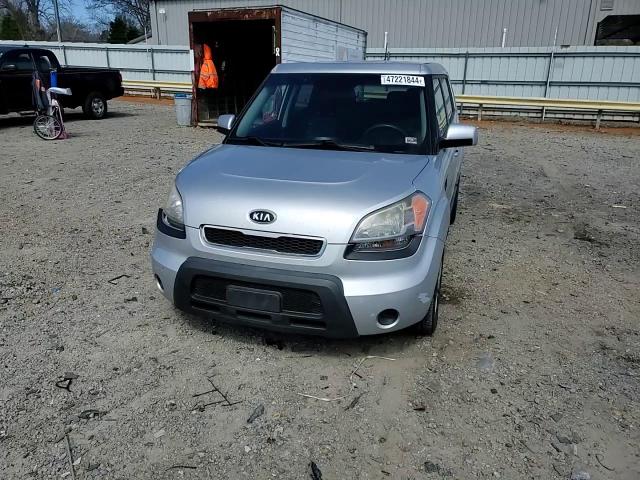 2011 Kia Soul + VIN: KNDJT2A2XB7714591 Lot: 47221844