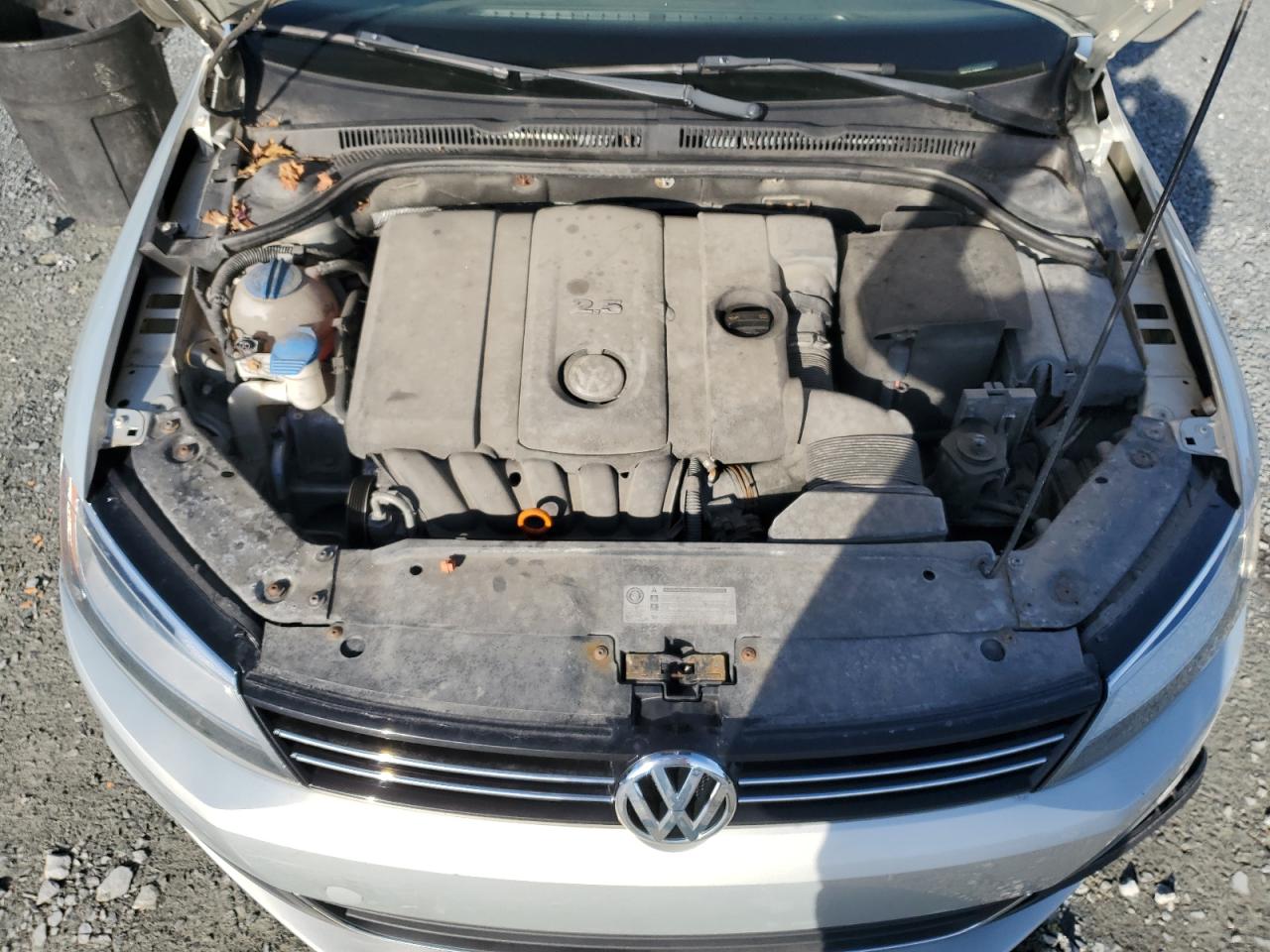 3VWBX7AJ2BM389726 2011 Volkswagen Jetta Se