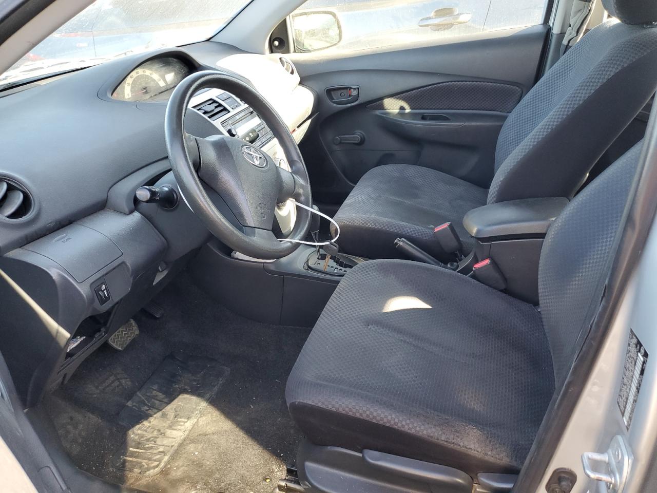 JTDBT923371130497 2007 Toyota Yaris