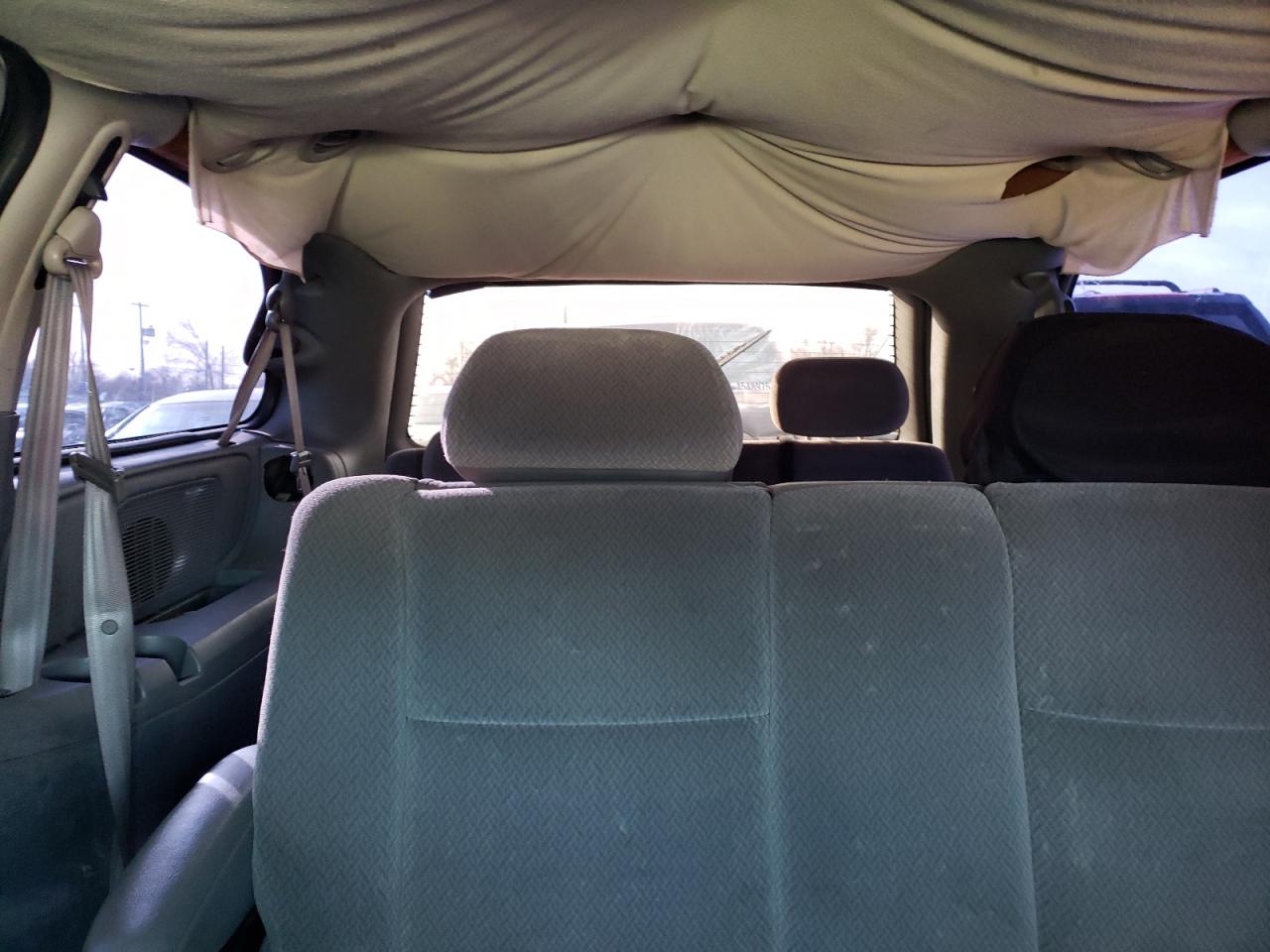 2005 Dodge Caravan - Image 10