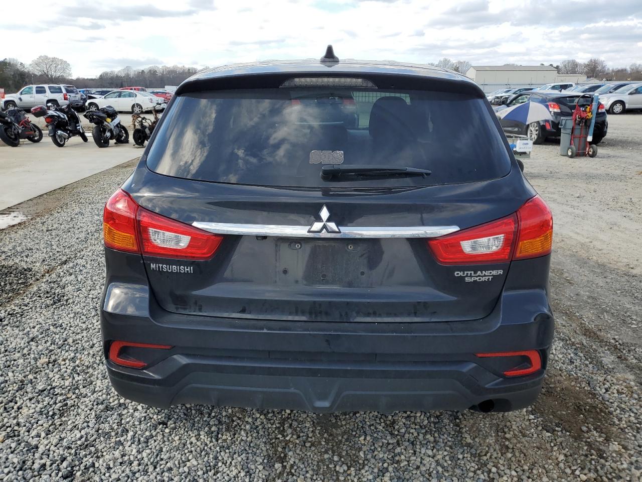 JA4AP3AU5JU023734 2018 Mitsubishi Outlander Sport Es