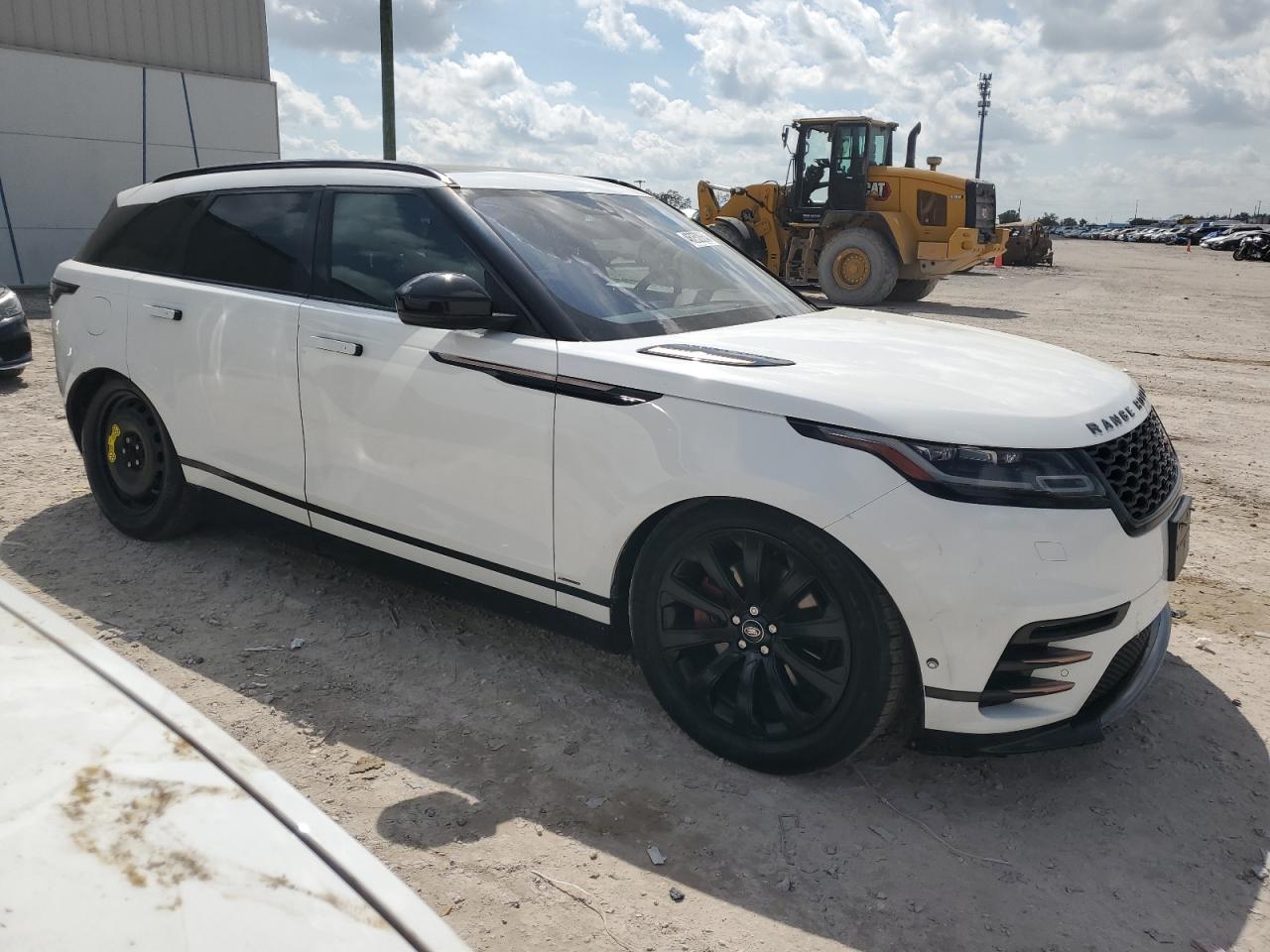 2018 Land Rover Range Rover Velar R-Dynamic Se VIN: SALYL2RV2JA755613 Lot: 46252864