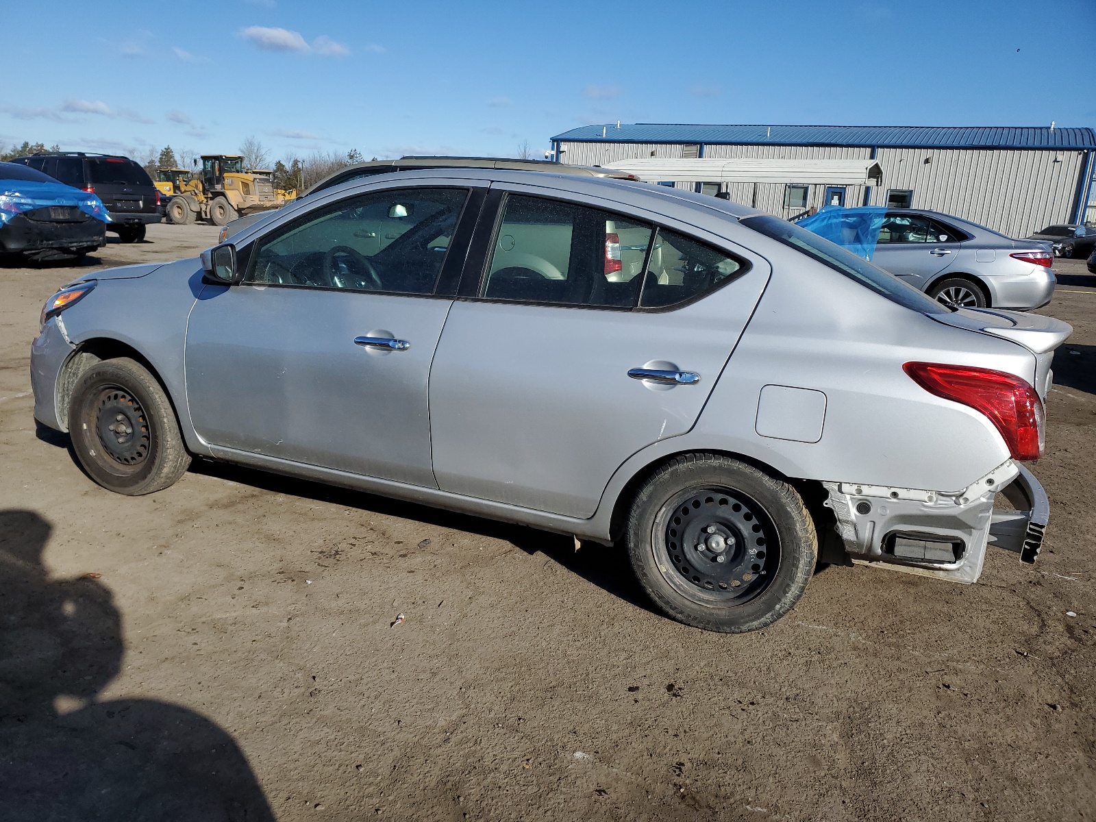 2019 Nissan Versa S vin: 3N1CN7AP8KL864810