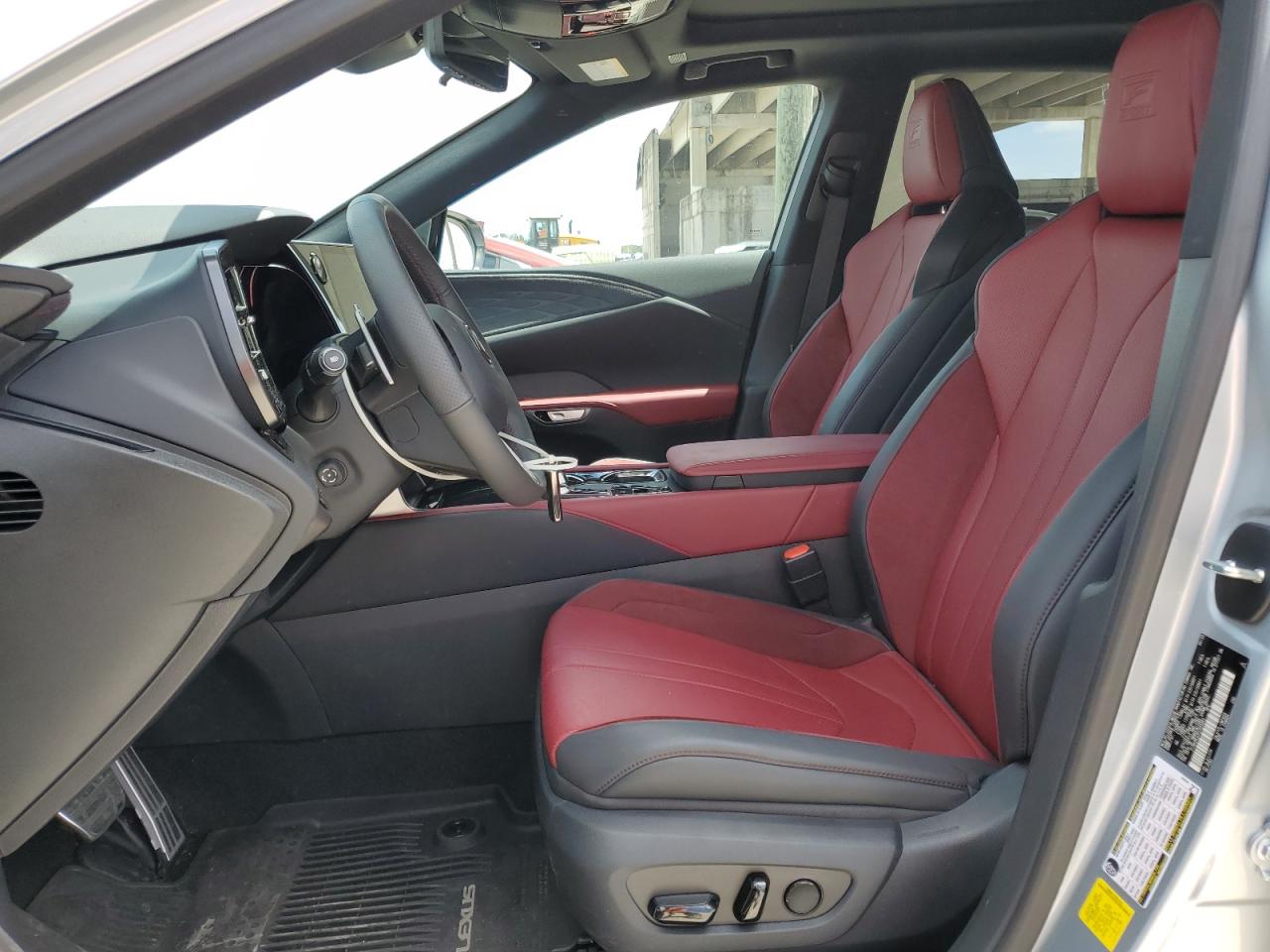 2023 Lexus RX - Image 7