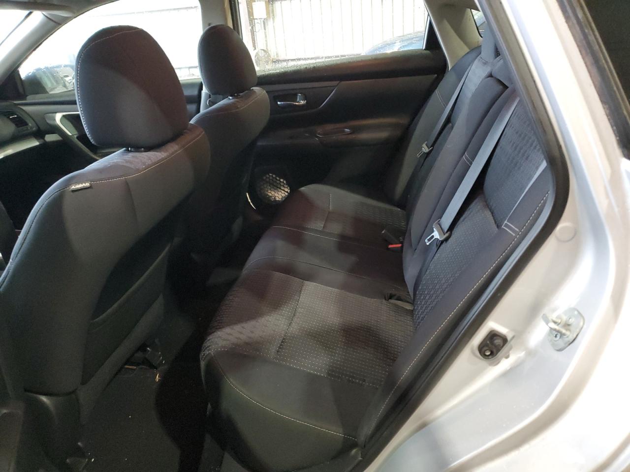2017 Nissan Altima - Image 10