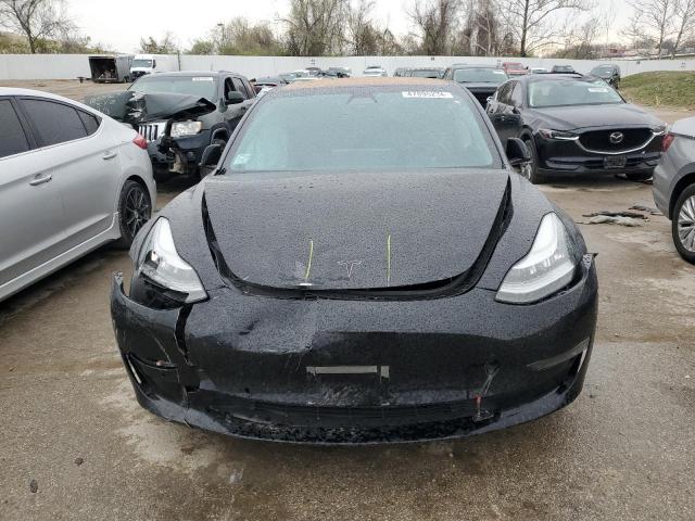  TESLA MODEL 3 2018 Черный