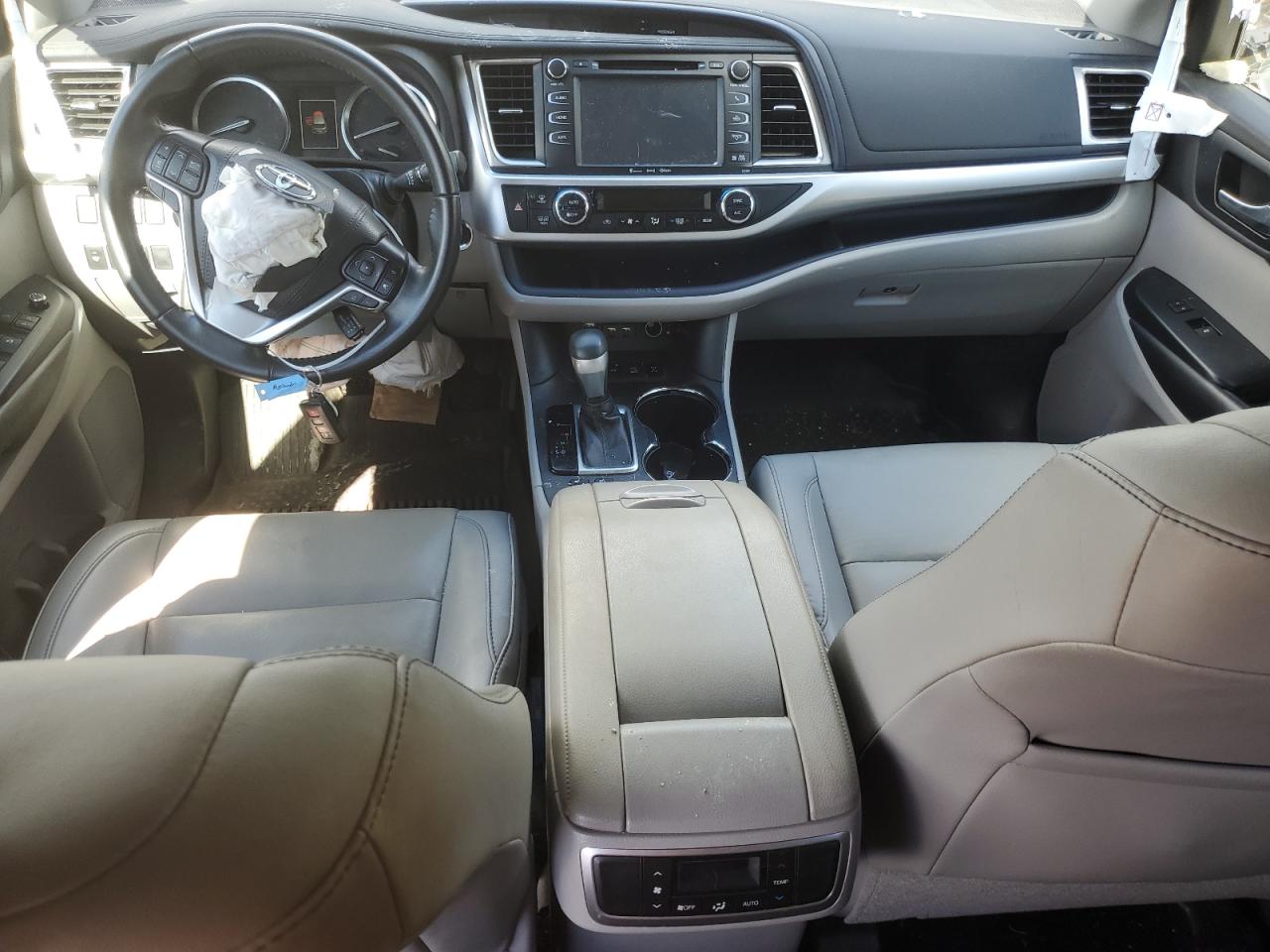 2019 Toyota Highlander Se VIN: 5TDJZRFH4KS589811 Lot: 45692474