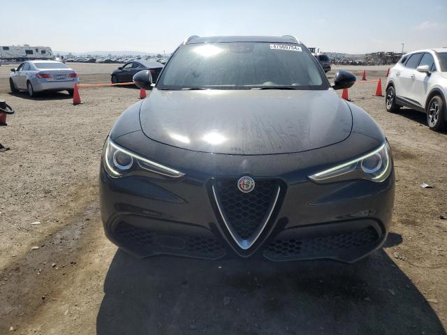  ALFA ROMEO STELVIO 2018 Чорний