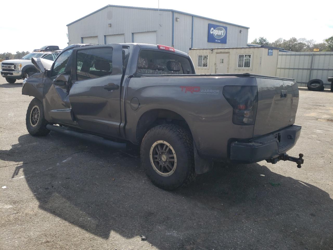 2013 Toyota Tundra - Image 2