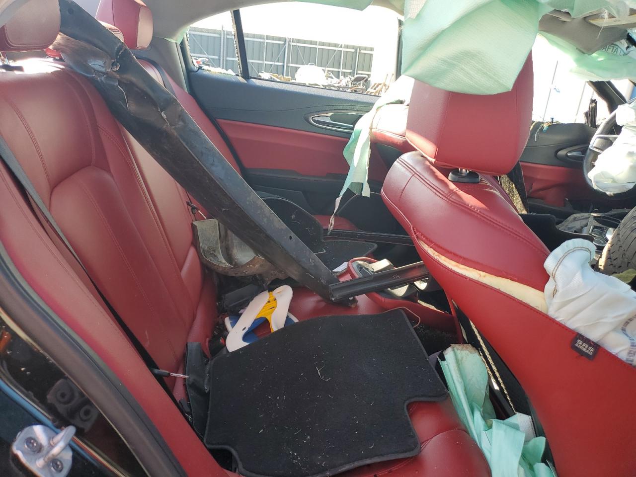 2020 Alfa Romeo Giulia - Image 10