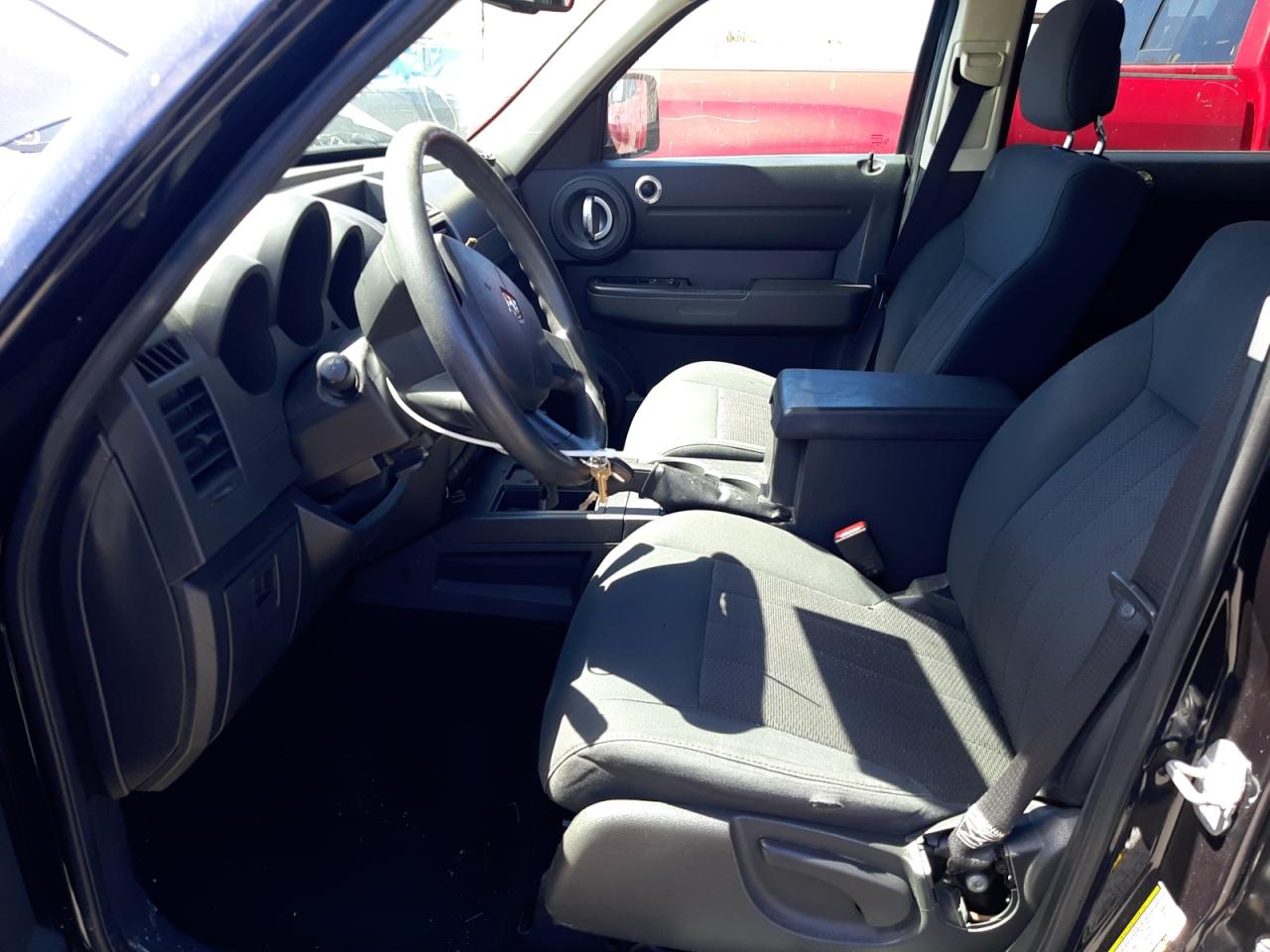 2011 Dodge Nitro - Image 7