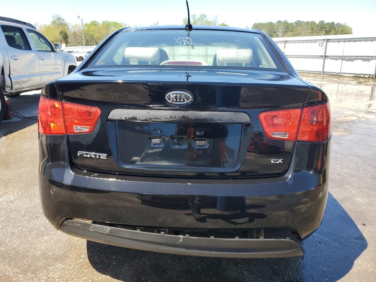 2012 Kia Forte - Image 6