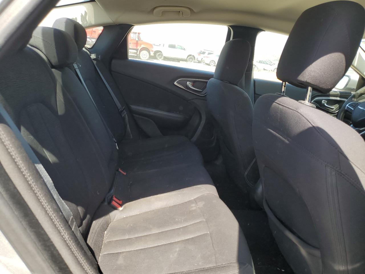 2015 Chrysler 200 Limited VIN: 1C3CCCAB6FN571594 Lot: 80627555