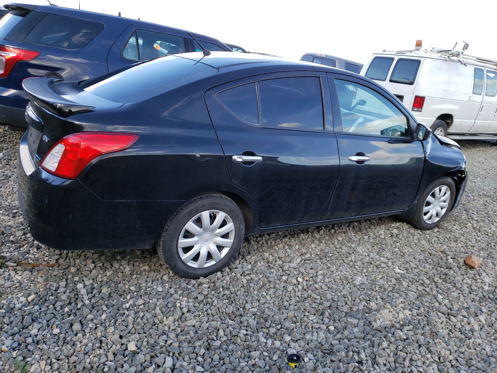 2015 Nissan Versa S vin: 3N1CN7AP2FL887960