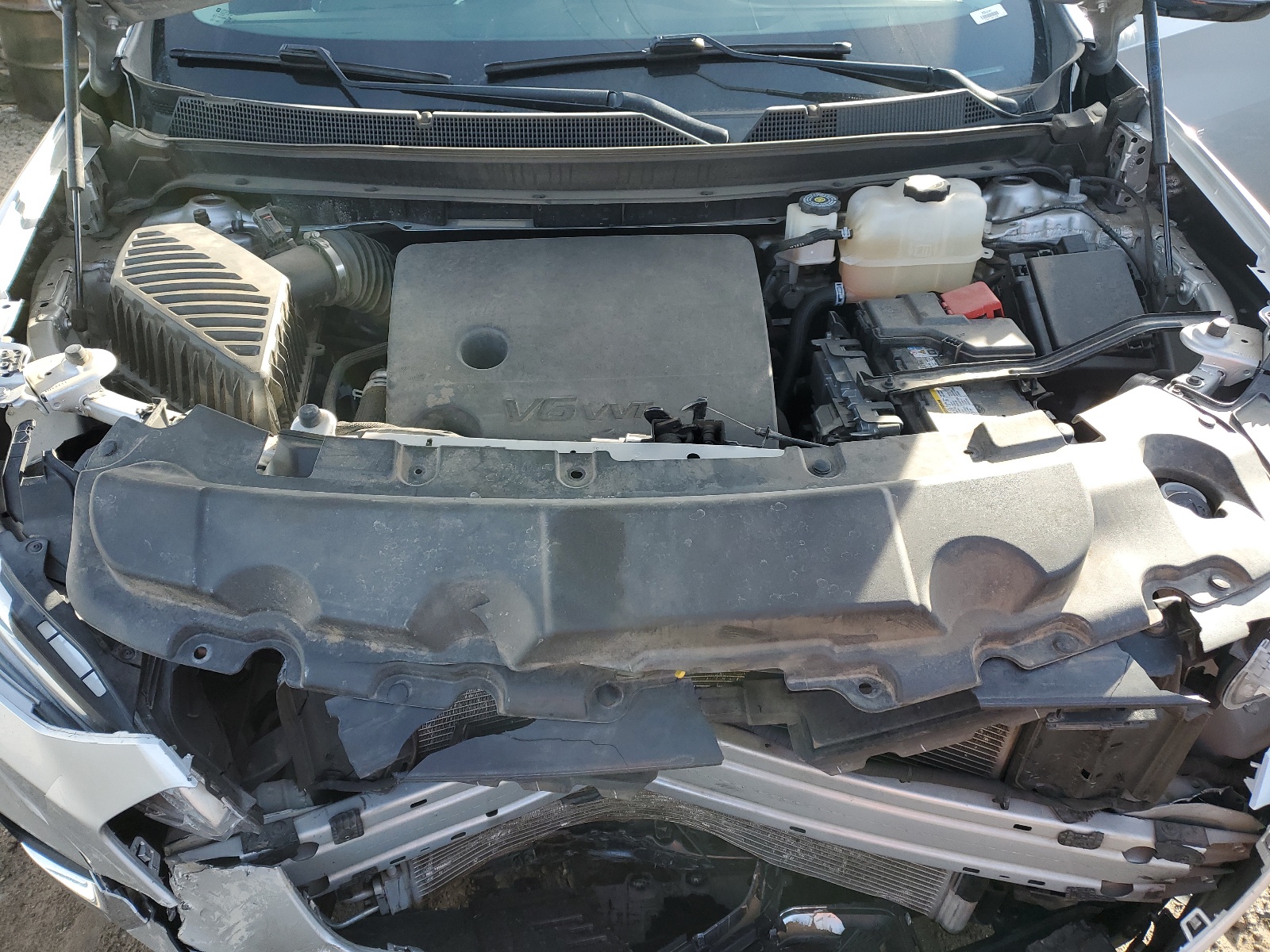 1GNERGKW1LJ284038 2020 Chevrolet Traverse Lt