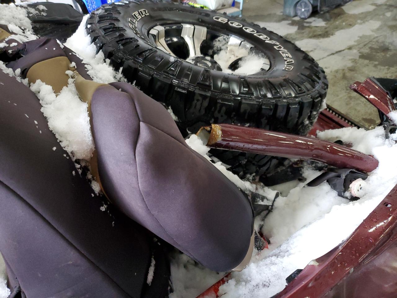 2001 Jeep Wrangler / Tj Sahara VIN: 1J4FA59S51P336383 Lot: 48105574