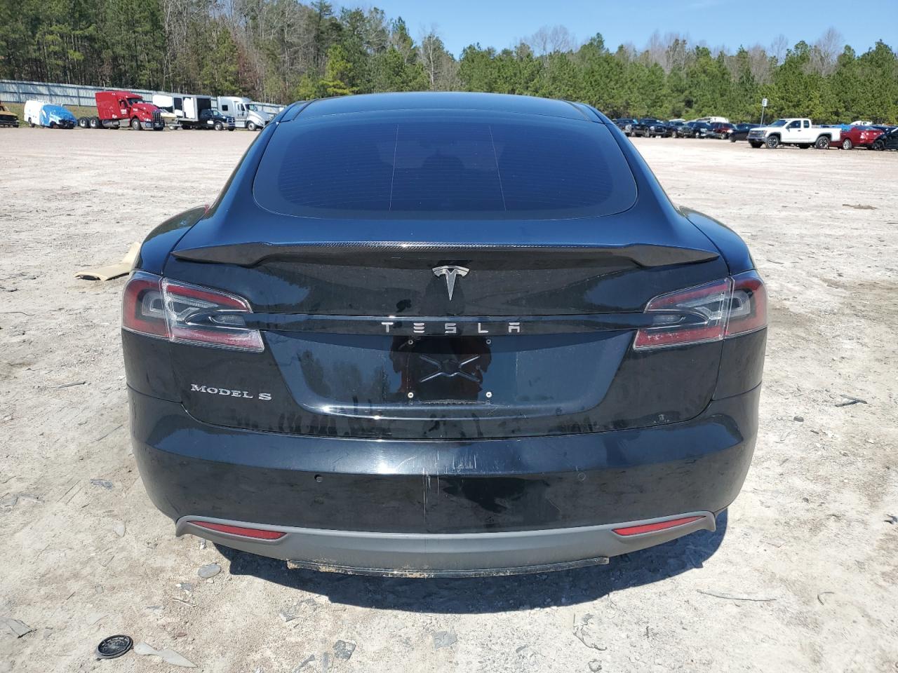 2015 Tesla Model S 70D VIN: 5YJSA1S27FF098948 Lot: 46345534