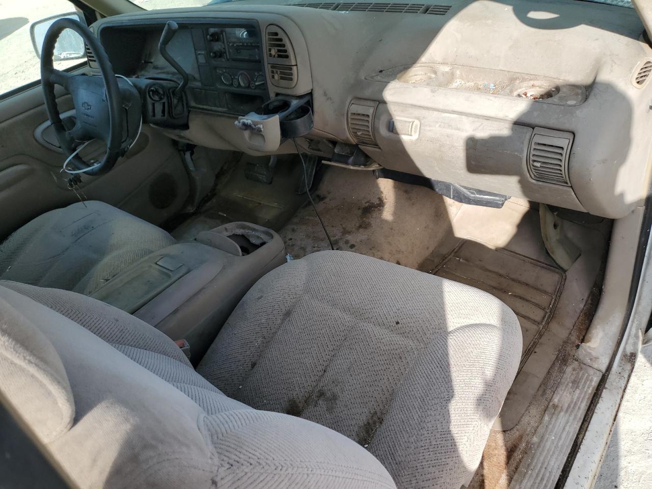 1996 Chevrolet Gmt-400 C1500 VIN: 2GCEC19M8T1223663 Lot: 46068254