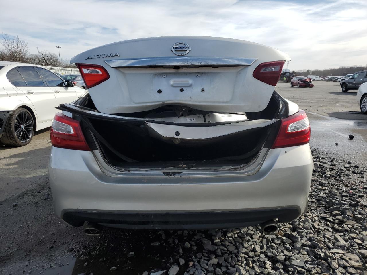 2017 Nissan Altima 2.5 VIN: 1N4AL3AP4HC256330 Lot: 45802094