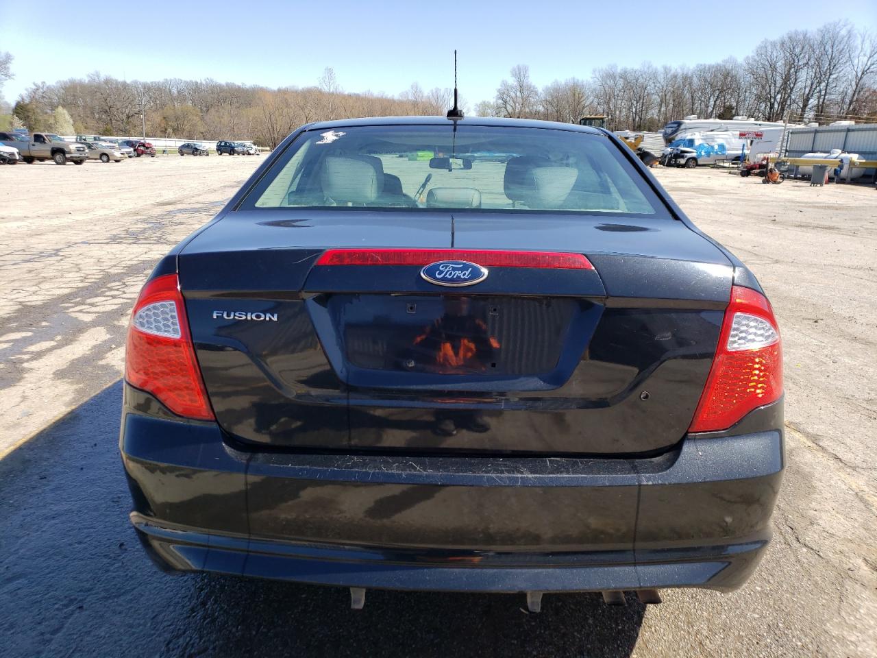 2011 Ford Fusion S VIN: 3FAHP0GA6BR283140 Lot: 46462364