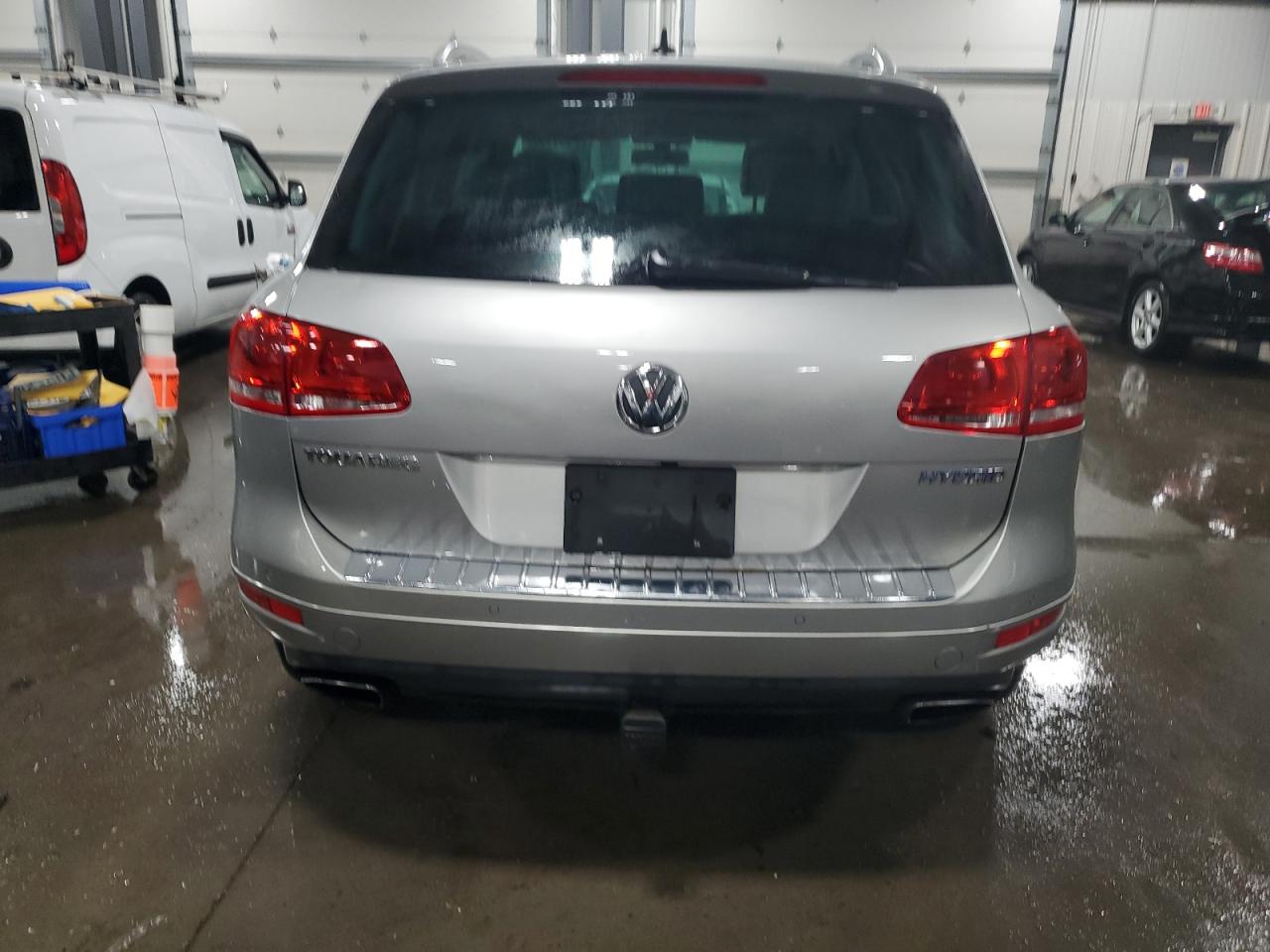 2011 Volkswagen Touareg Hybrid VIN: WVGFG9BP7BD001934 Lot: 48081194