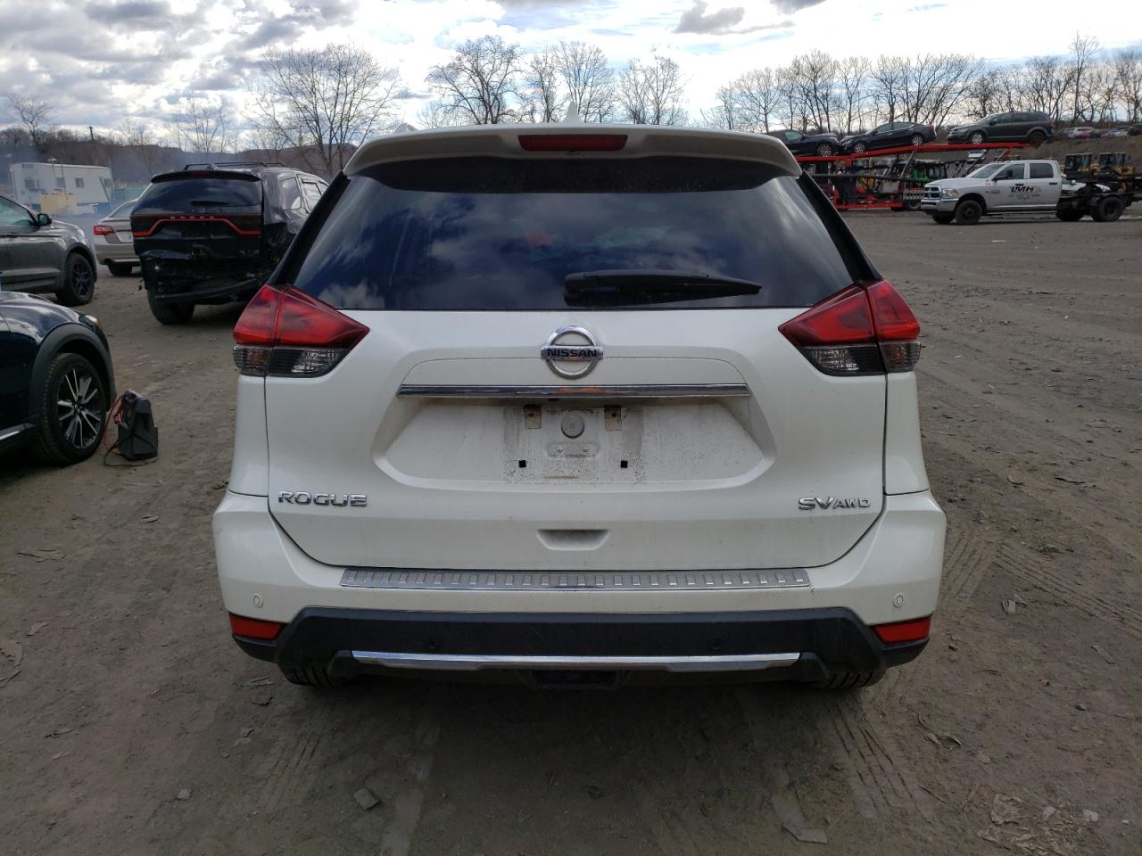 2020 Nissan Rogue S VIN: 5N1AT2MV0LC795773 Lot: 47034274