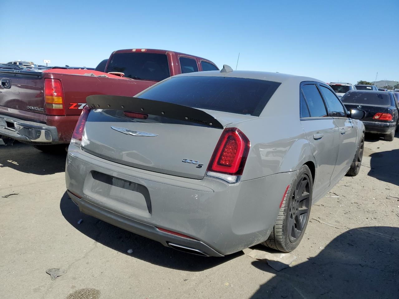2017 Chrysler 300 - Image 3