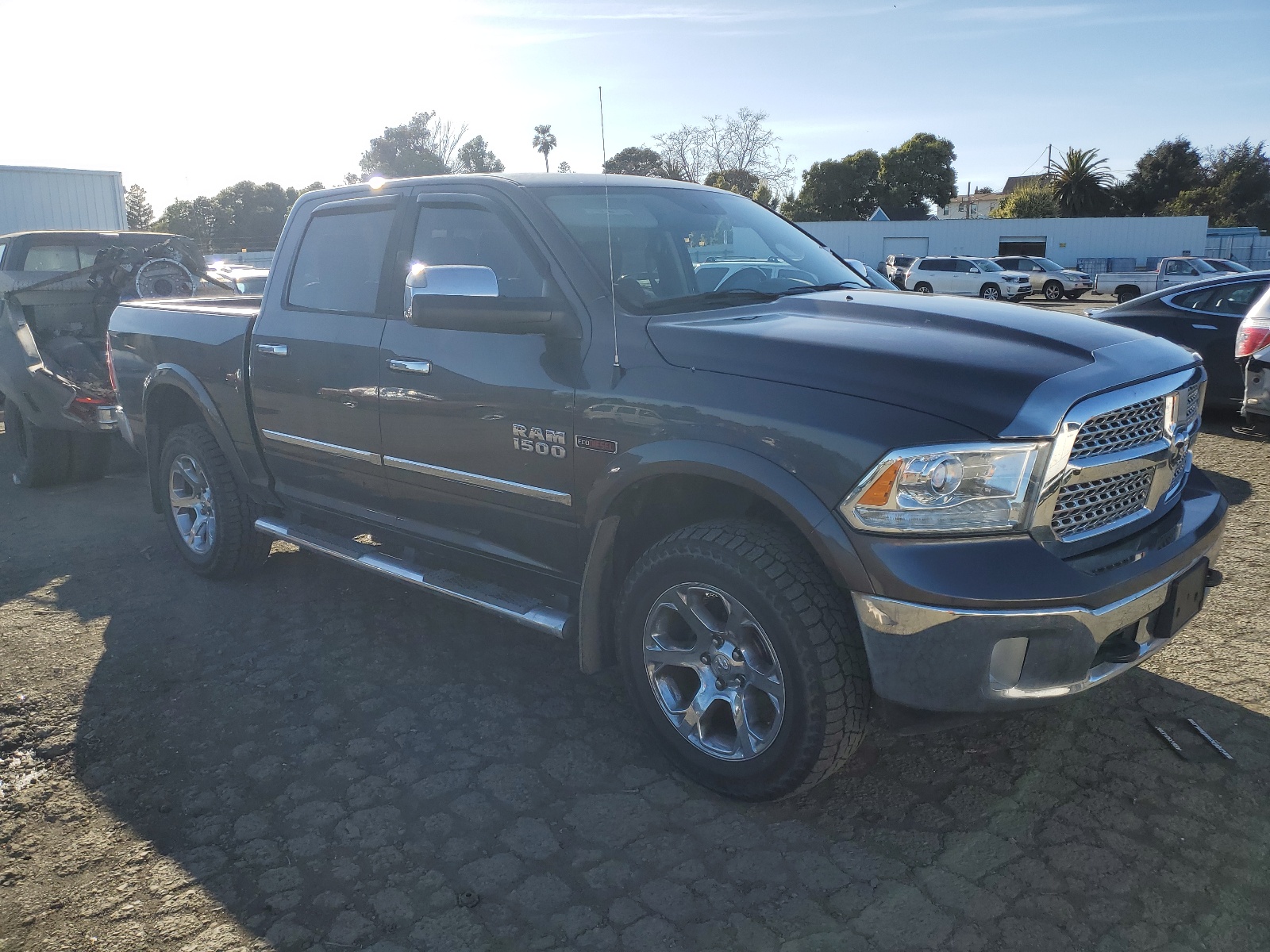 2015 Ram 1500 Laramie vin: 1C6RR7NM5FS555743