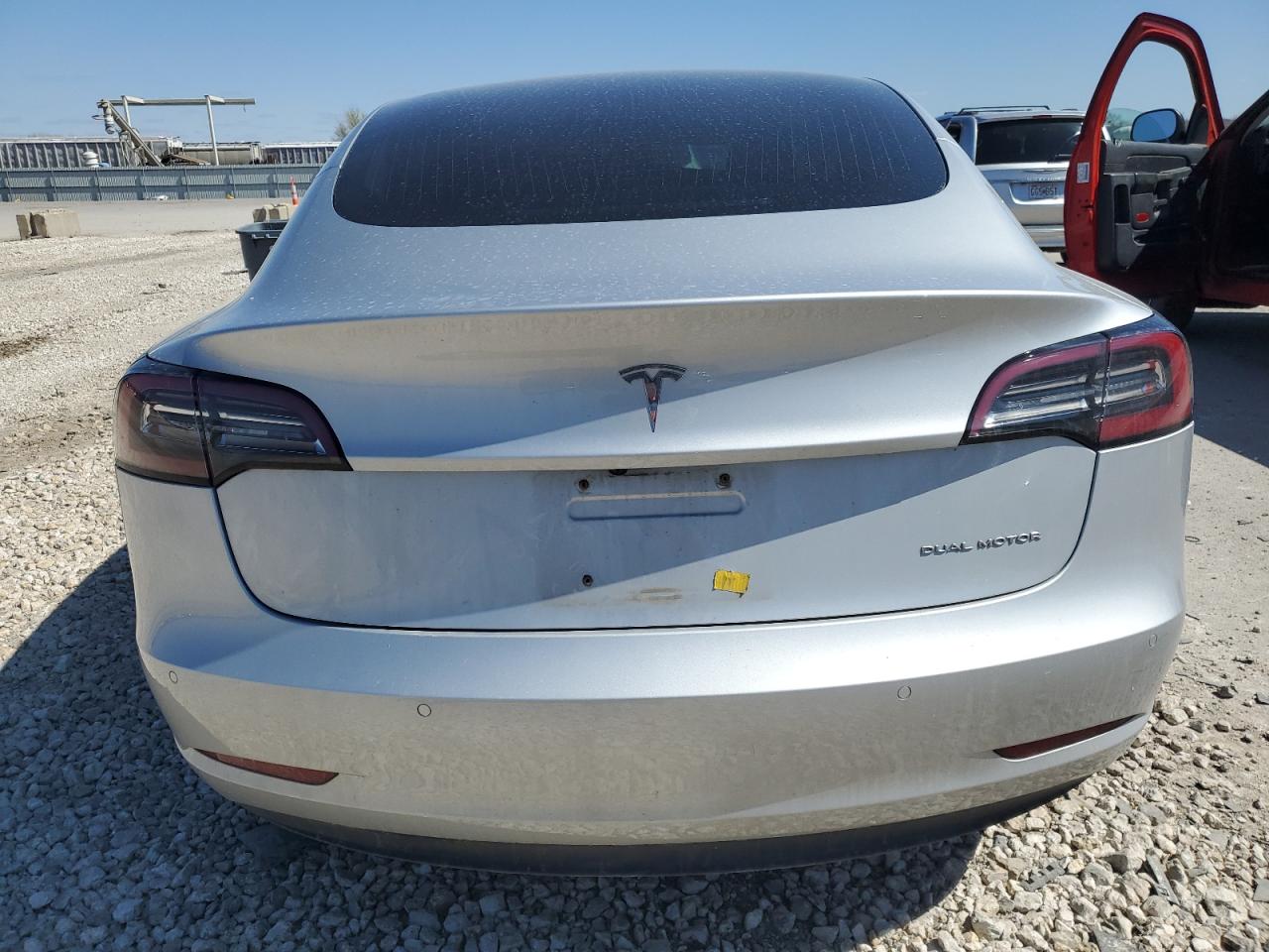 5YJ3E1EB6JF112819 2018 Tesla Model 3