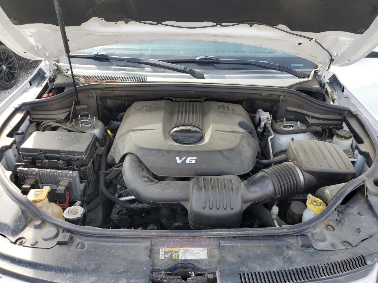 2015 Jeep Grand Cherokee - Image 12