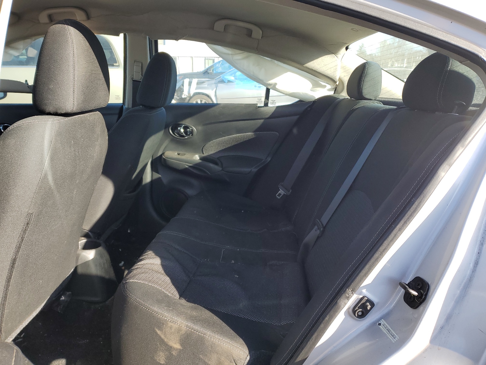 2019 Nissan Versa S vin: 3N1CN7AP8KL864810