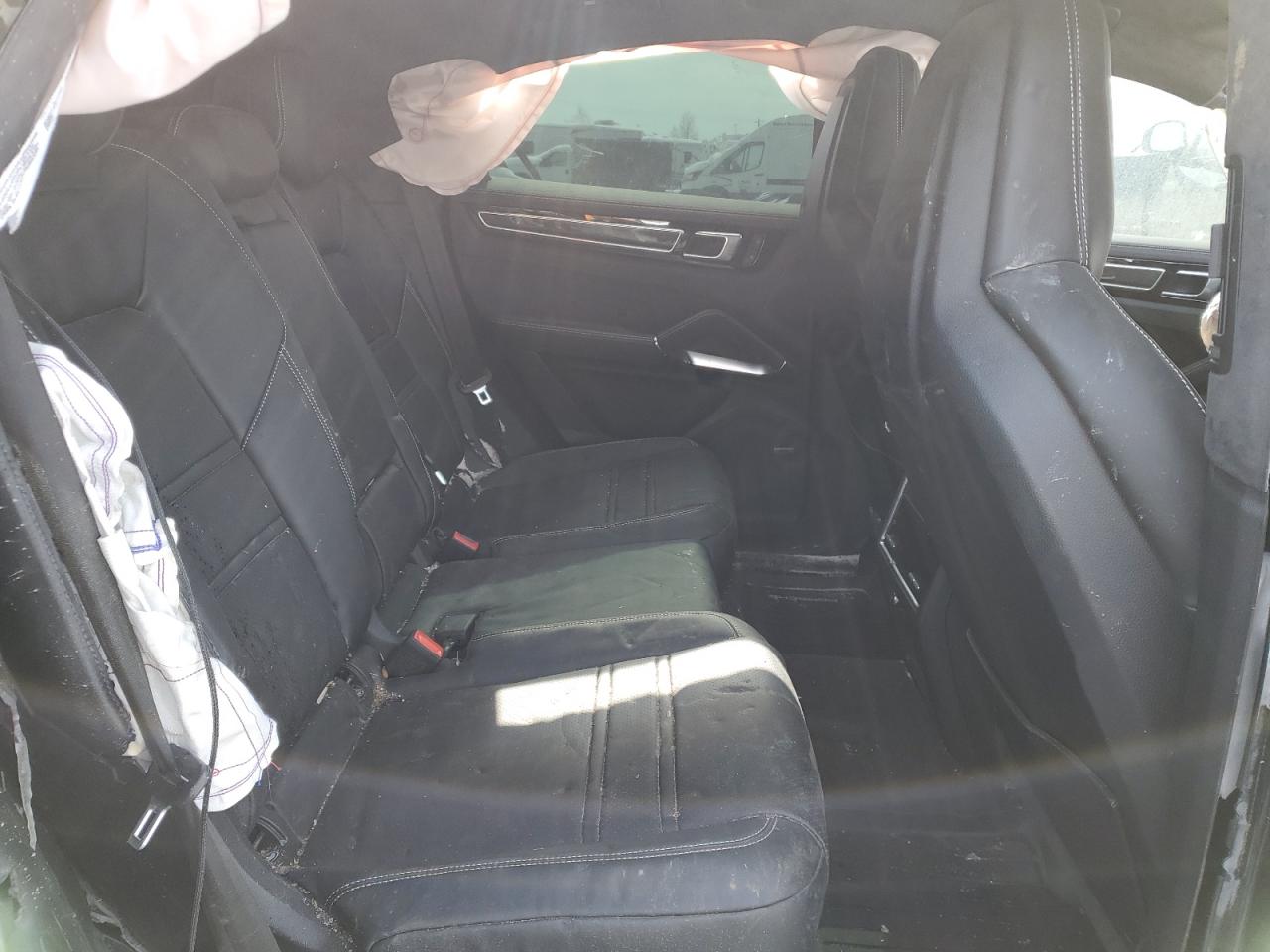 2023 Porsche Cayenne - Image 11