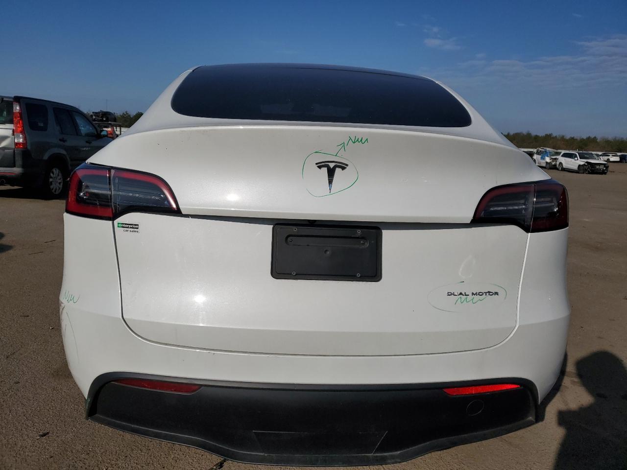 7SAYGDEE8PF788017 2023 Tesla Model Y