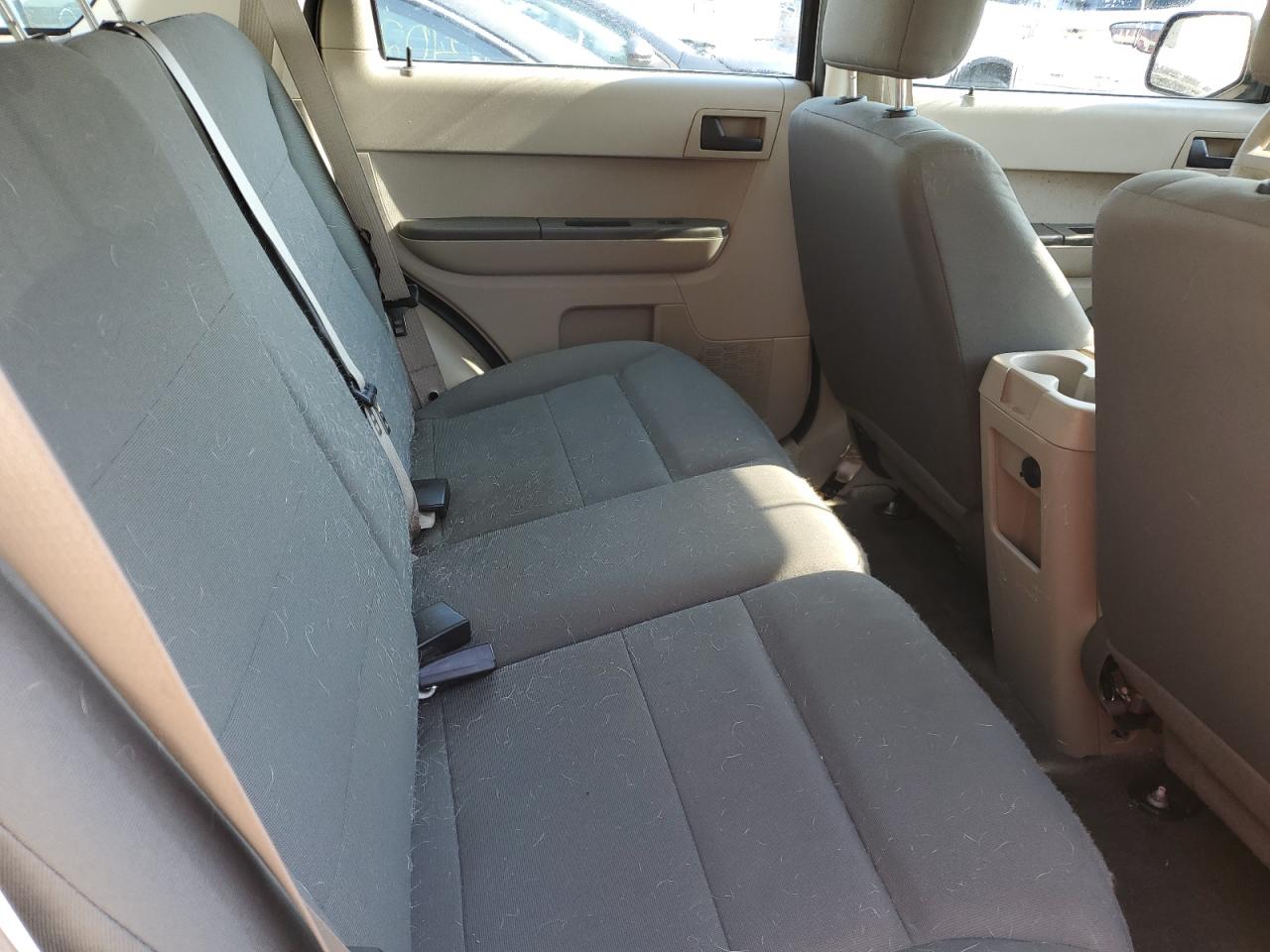 2011 Ford Escape - Image 11