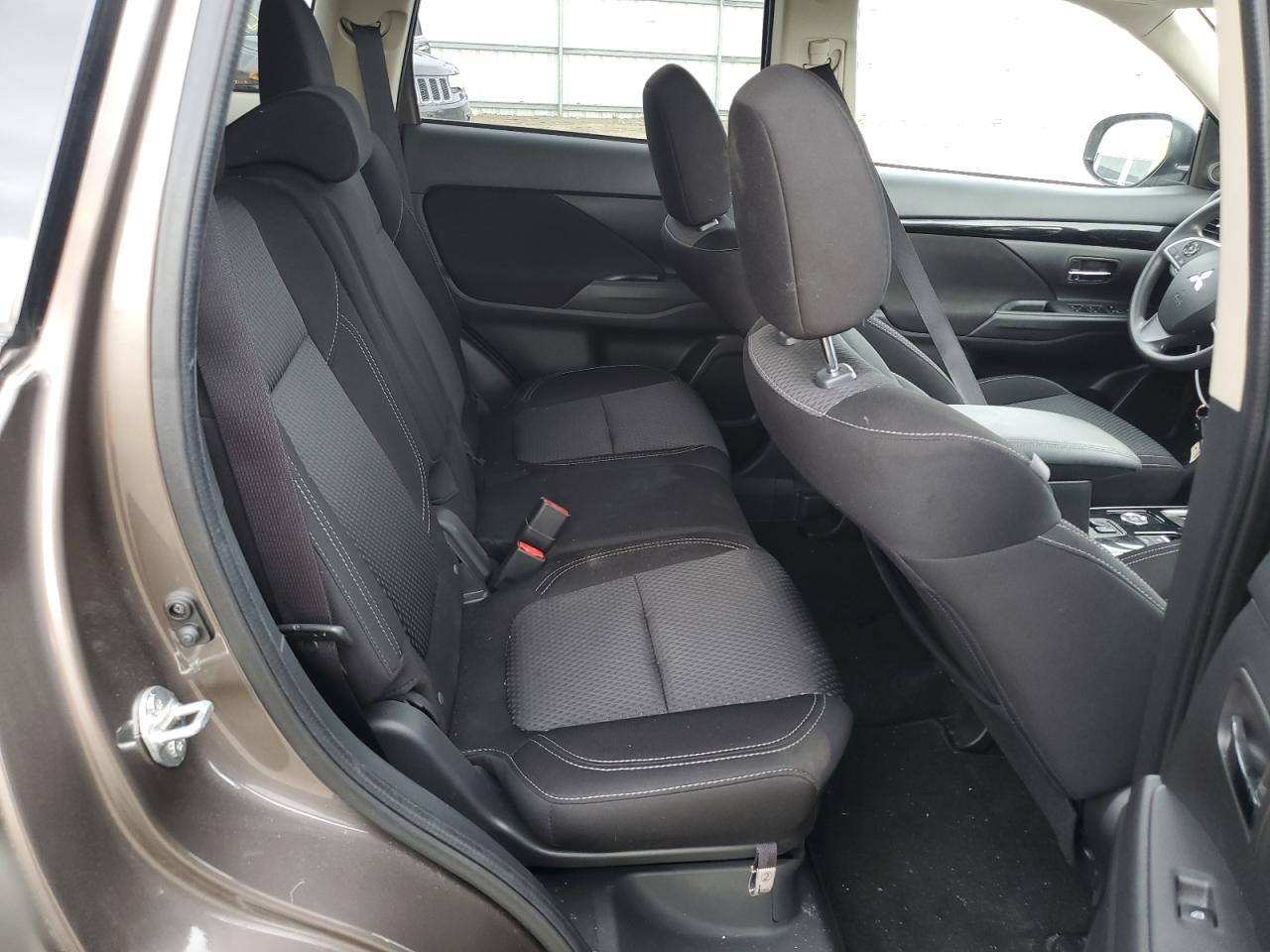 2020 Mitsubishi Outlander Se VIN: JA4AZ3A30LZ011319 Lot: 46963854