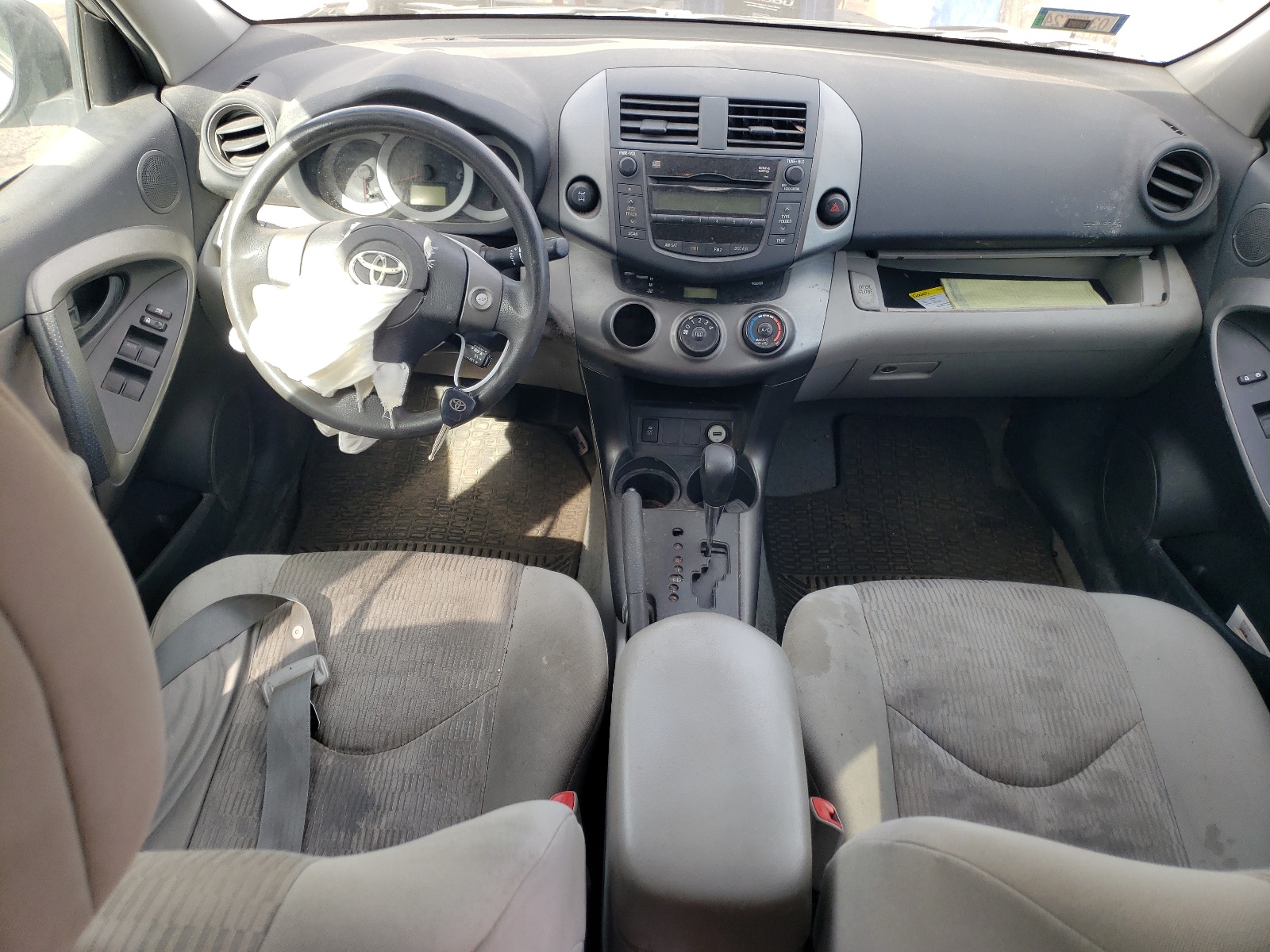 2T3BF4DV1BW091198 2011 Toyota Rav4