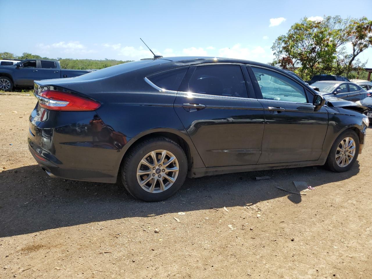 2017 Ford Fusion S VIN: 3FA6P0G72HR294110 Lot: 45399024