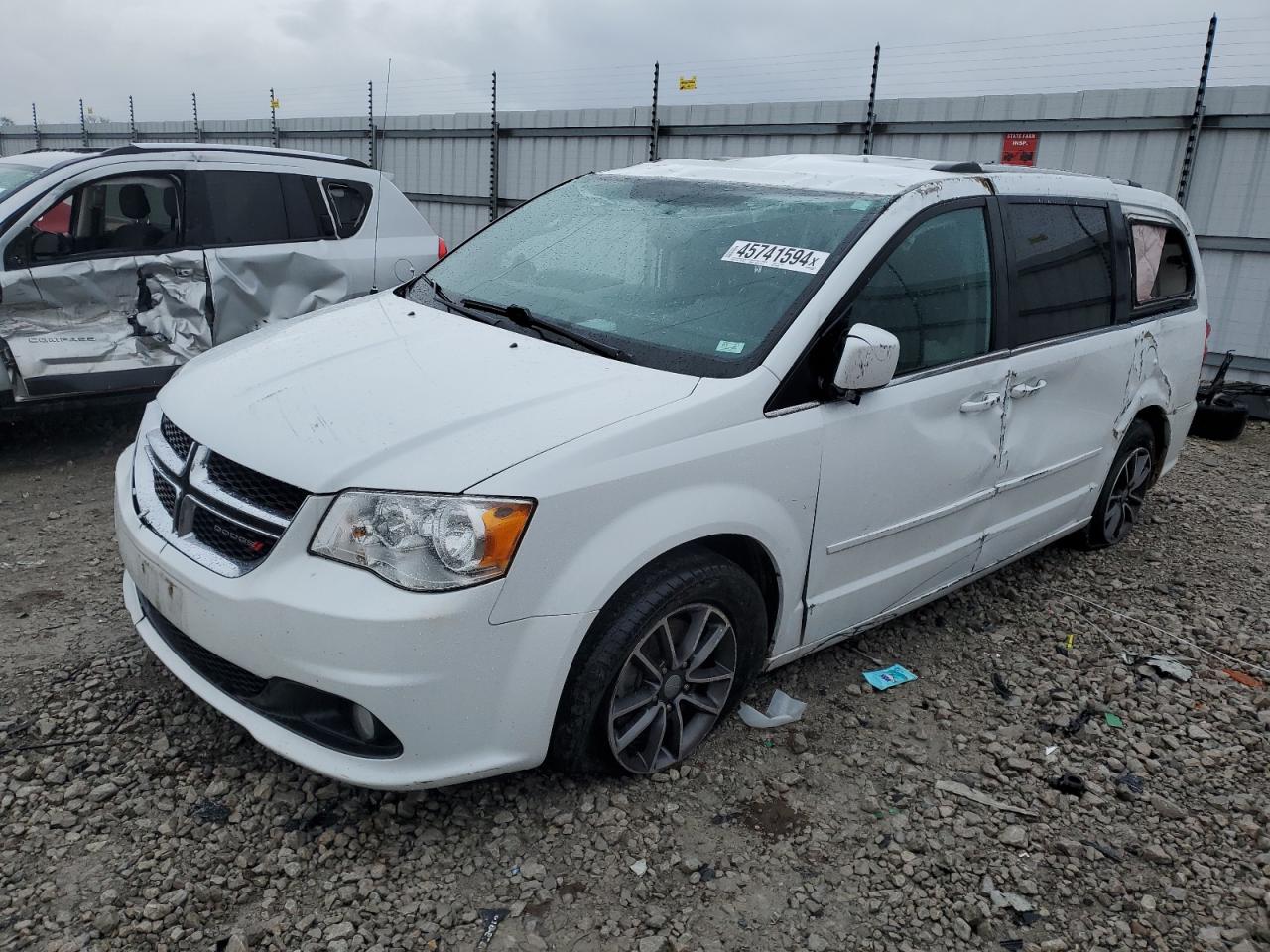 2017 Dodge Grand Caravan Sxt VIN: 2C4RDGCG4HR863320 Lot: 45741594