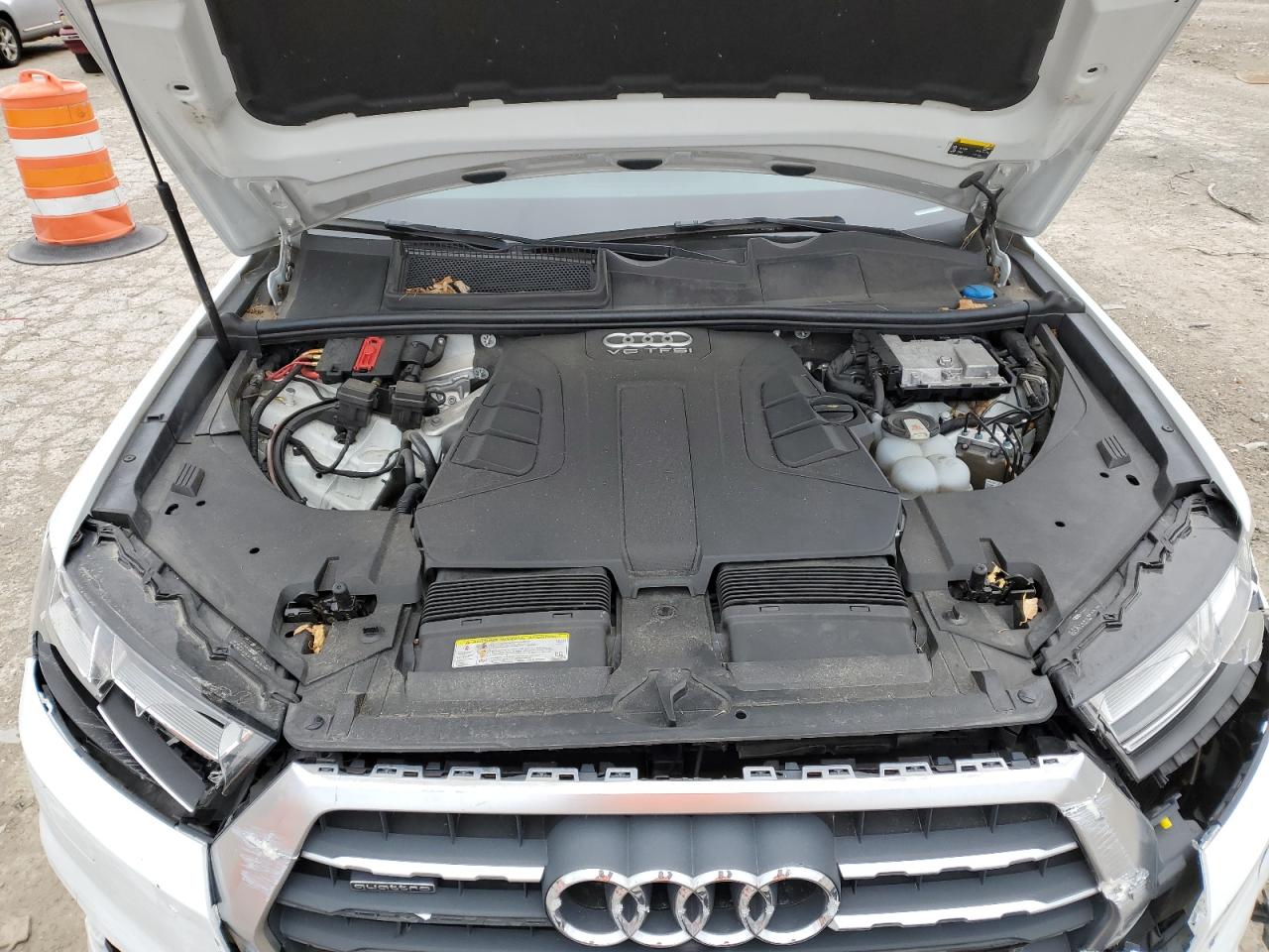 WA1LAAF71HD045189 2017 Audi Q7 Premium Plus