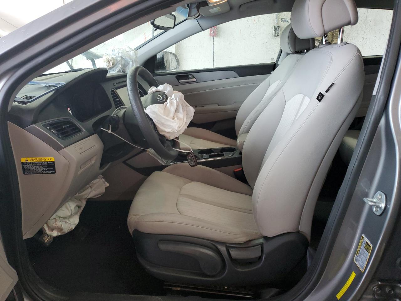 2017 Hyundai Sonata Hybrid VIN: KMHE24L12HA058544 Lot: 45659664