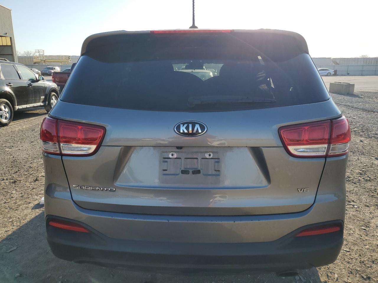 2018 Kia Sorento Lx VIN: 5XYPGDA59JG373738 Lot: 47011014