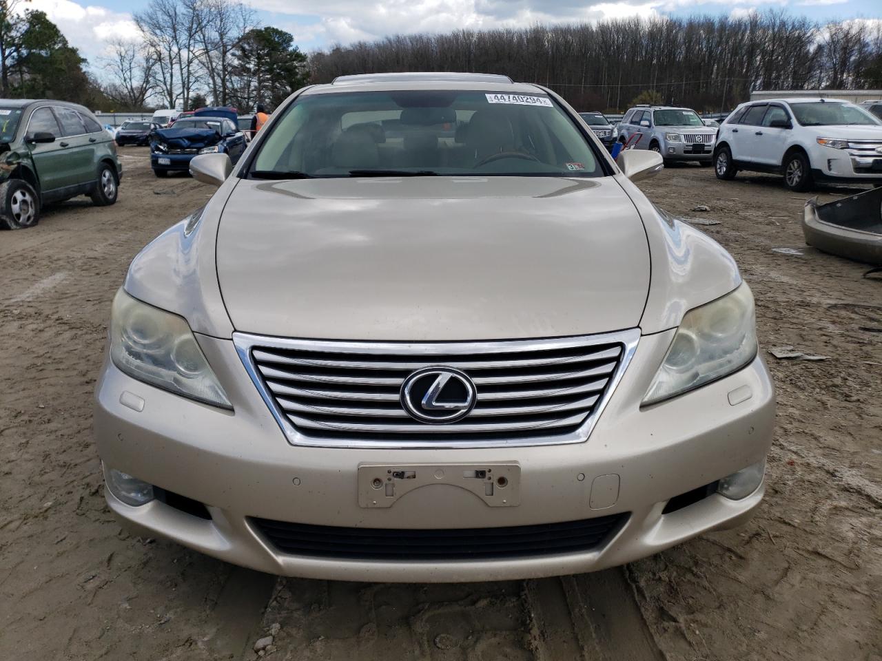 2010 Lexus LS - Image 5