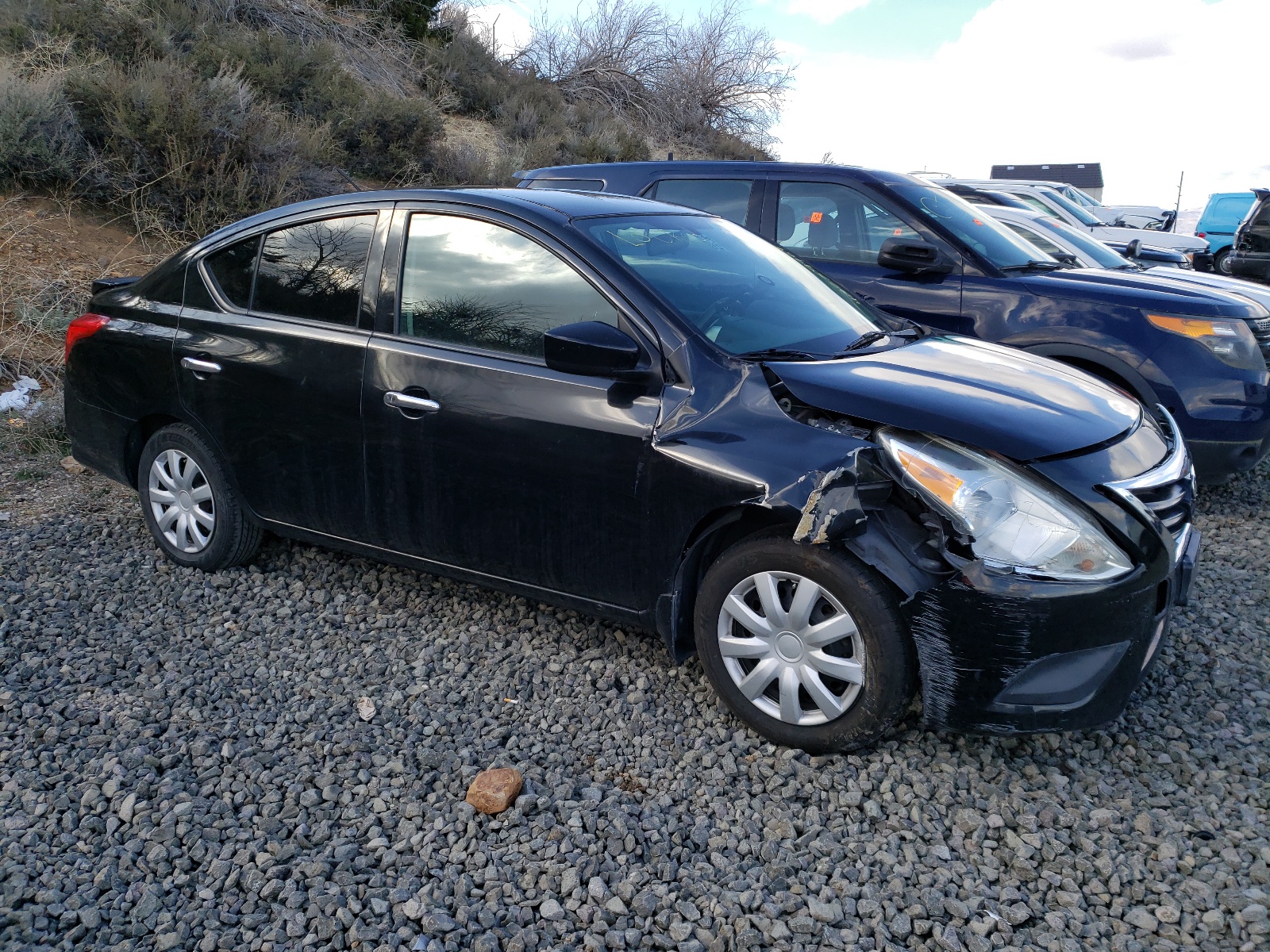 2015 Nissan Versa S vin: 3N1CN7AP2FL887960