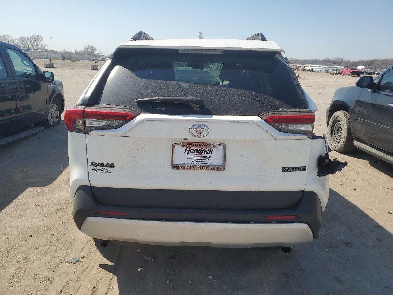 2022 Toyota RAV 4 - Image 6