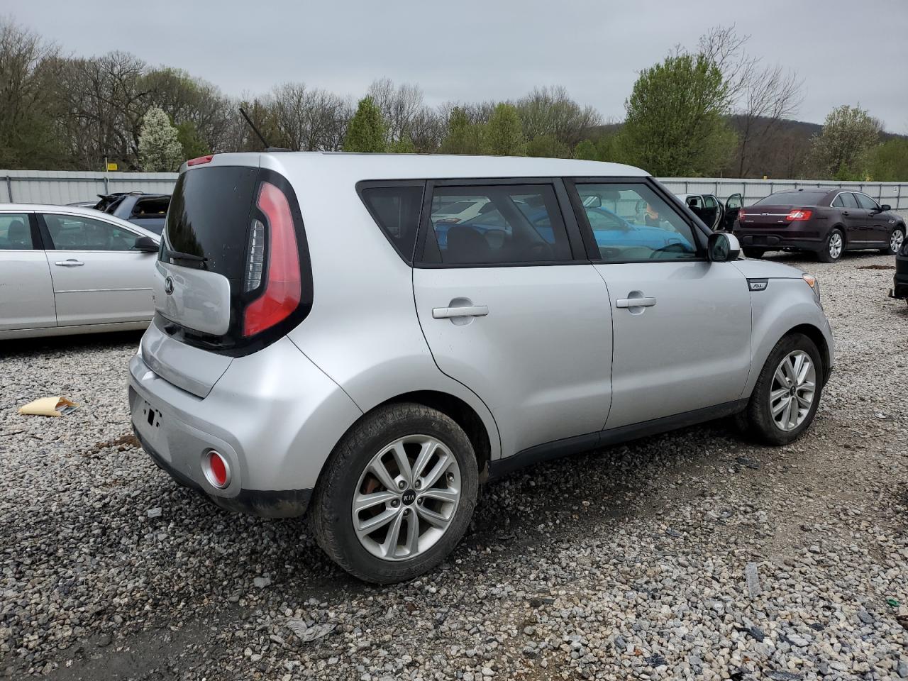 2018 Kia Soul + VIN: KNDJP3A59J7576822 Lot: 46745164